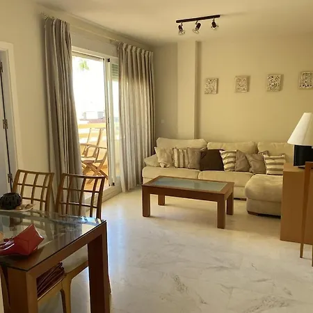 Daire Nidos Waterfrontmalaga, Wifi,sat-tv,garage,seaviews,a/c *
